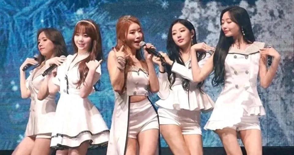 一场疯马秀，把韩国女明星遭遇的“性暴露”，彻底揭开