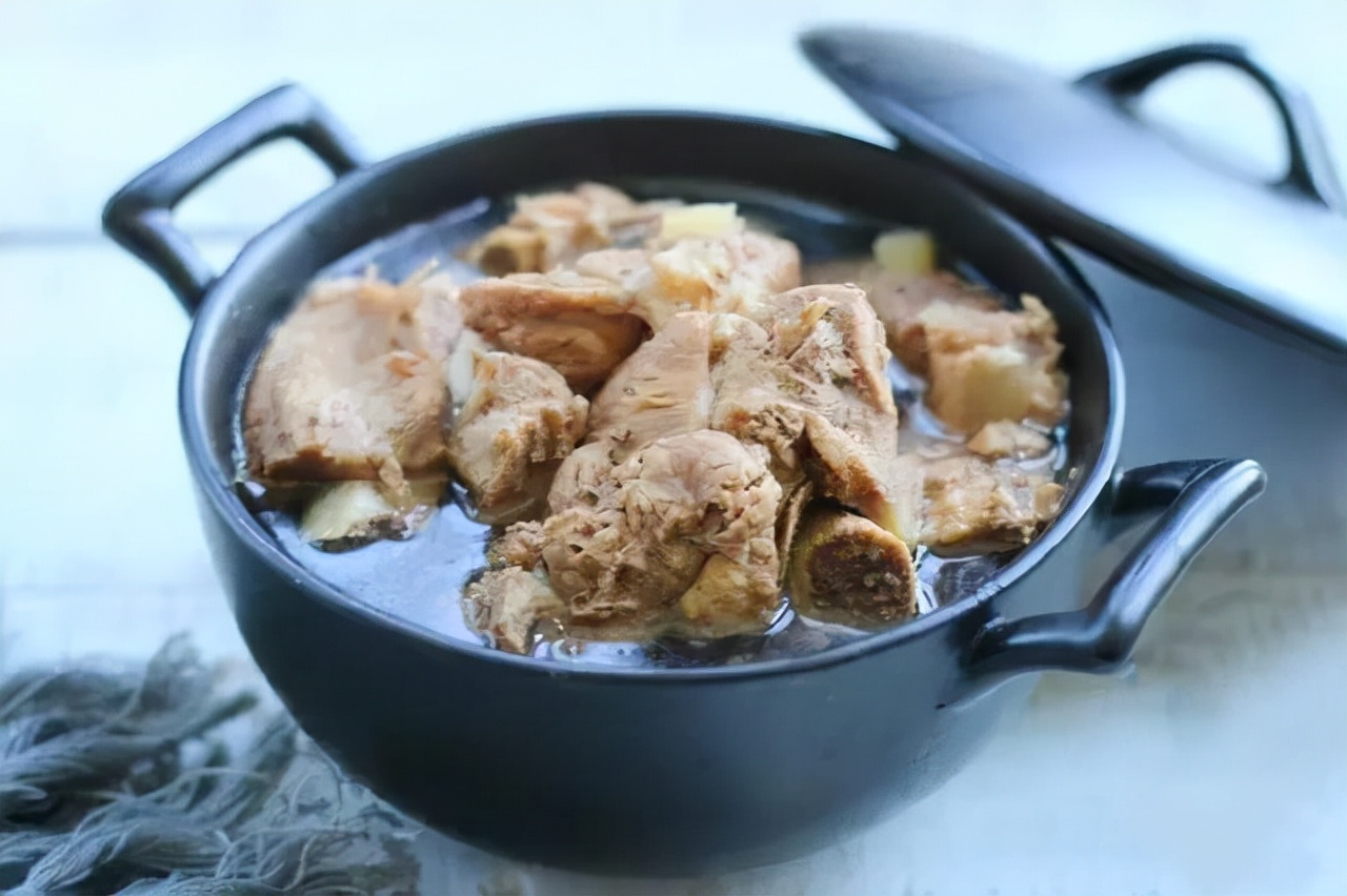 中医脸上黑点内调方法,脸上长斑内调看什么中医