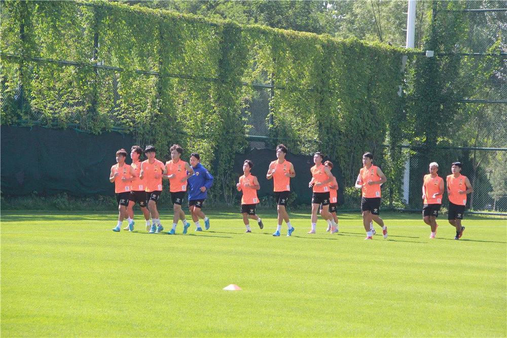 甘肃一县业余球队战胜北京国安,甘肃县级球队踢赢北京国安几比几