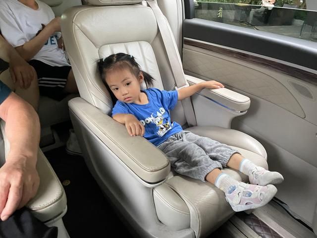 十年前带老妈出游,十年前带娃和十年后带娃