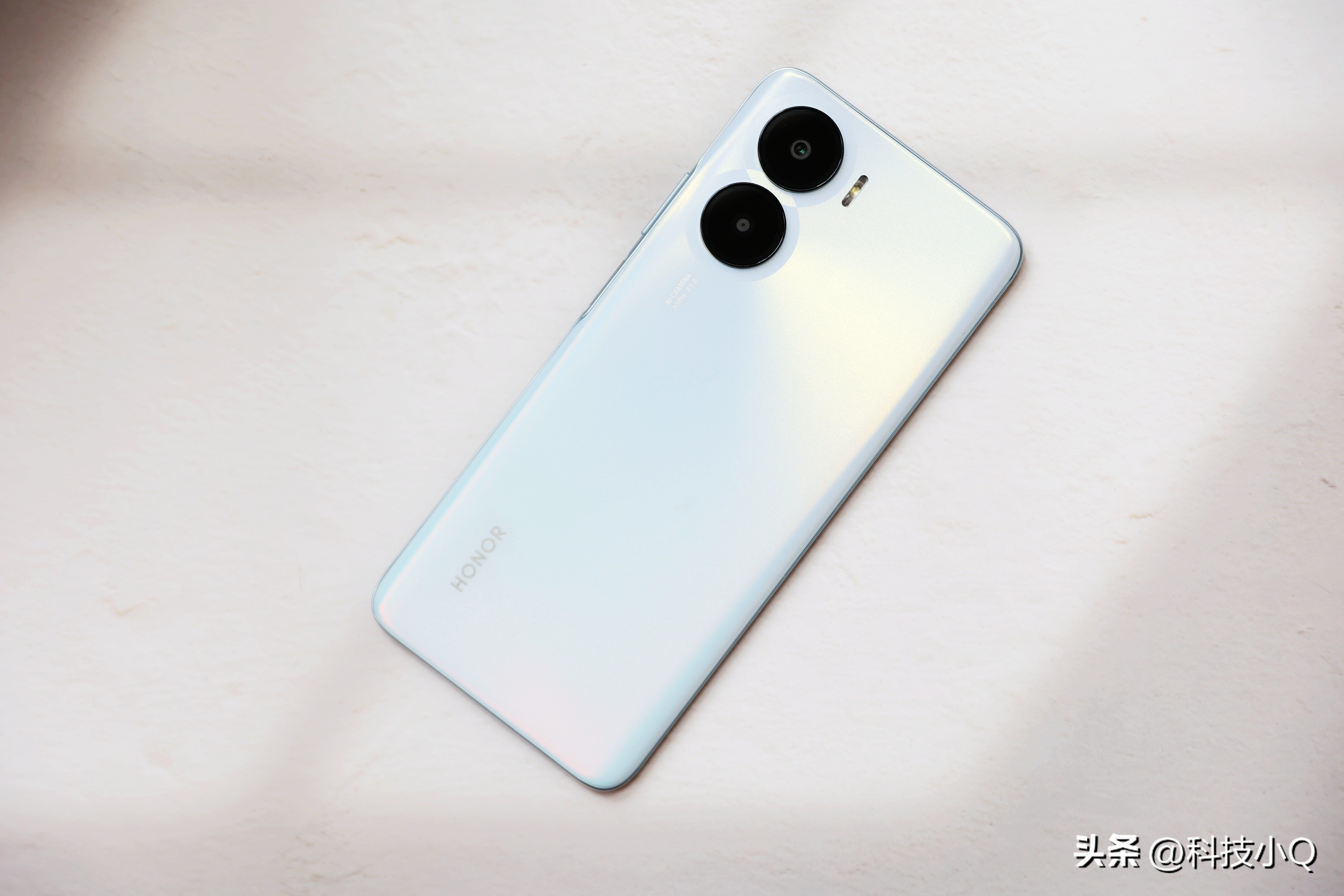 荣耀畅玩40plus的原神测评,荣耀畅玩40plus有无线充电吗