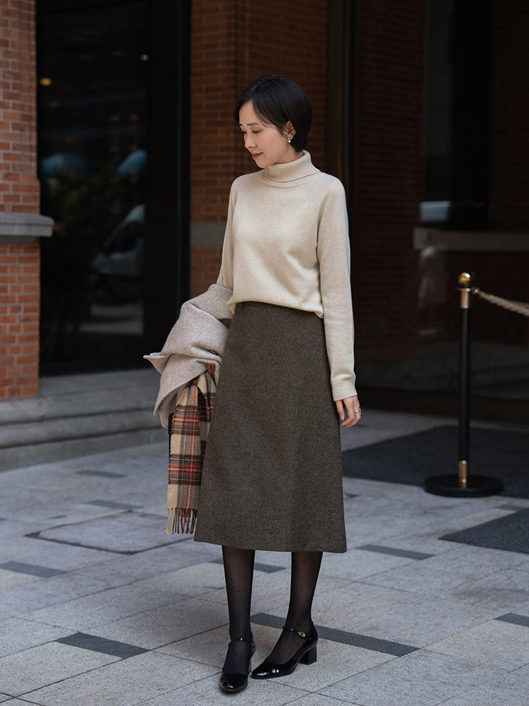 今年最实用的大衣穿搭技巧,牛仔拼接假两件针织衫搭配大衣