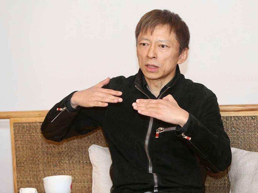 17岁上北大的他,他十七岁考上清华22岁生子