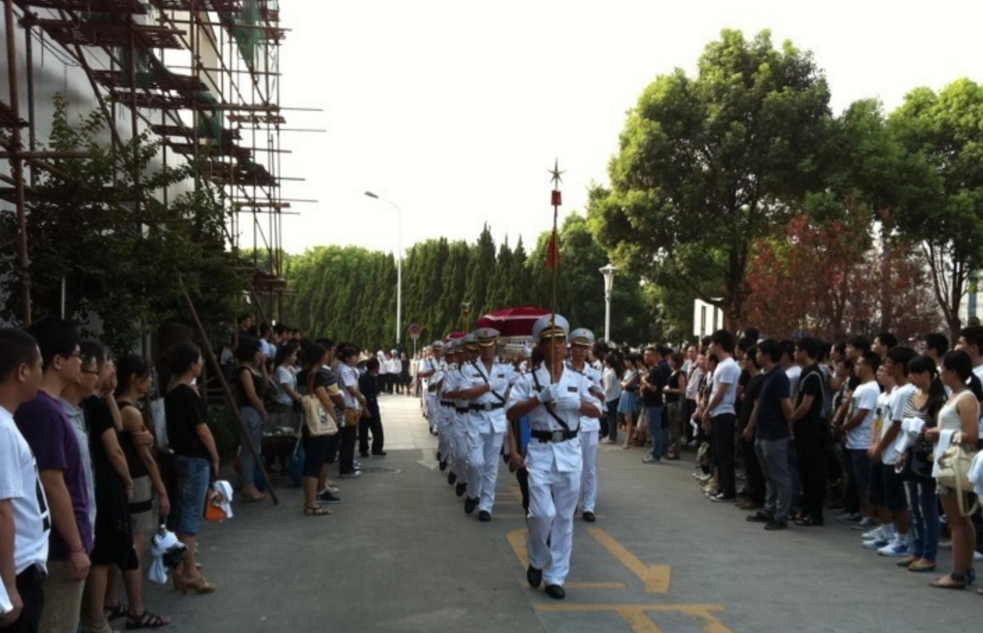 小伊伊温州动车,温州小伊伊事件