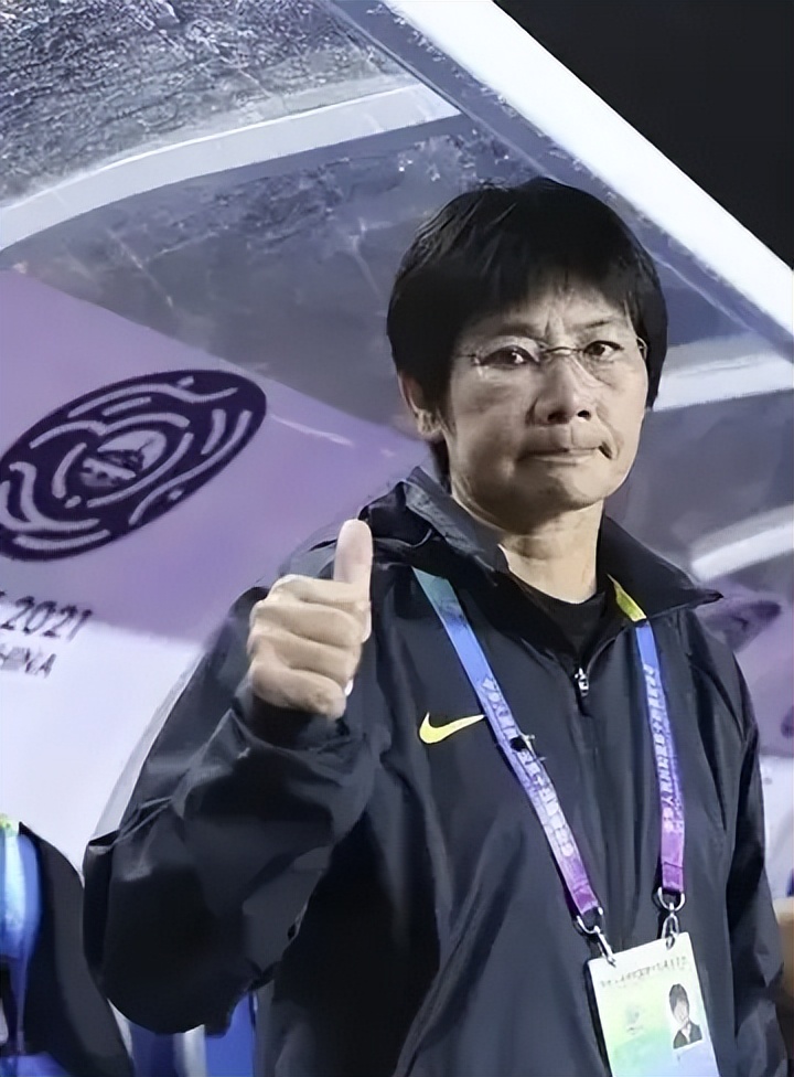 梅西捐款琼中女足,梅西慈善公益完整视频