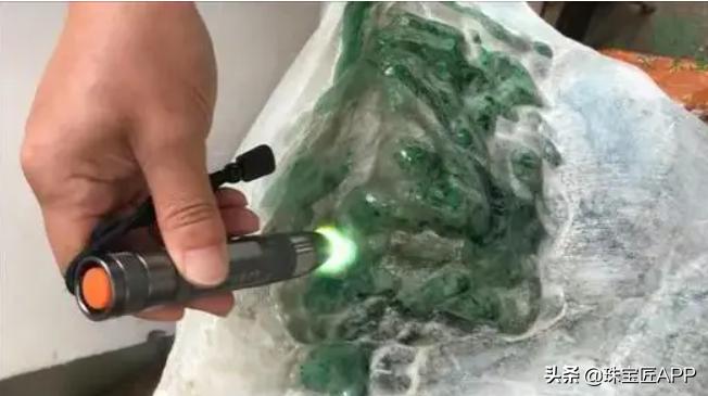 翡翠赌石十大不靠谱,翡翠赌石有造假吗