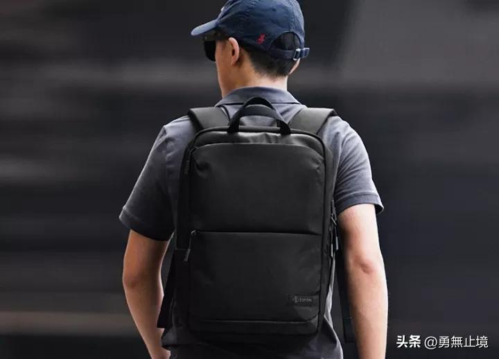 电脑双肩包哪个牌子比较好看实惠,性价比高的电脑双肩包推荐