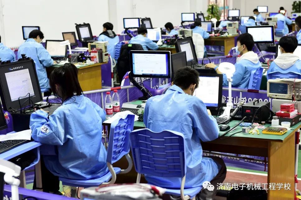 山东济南全国冠军,济南七中足球全国冠军