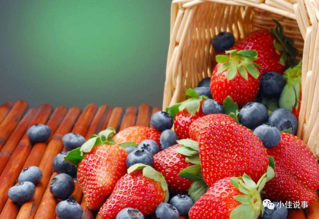 补上维生素b6和叶酸白发会转黑吗,缺乏什么维生素会出现白发