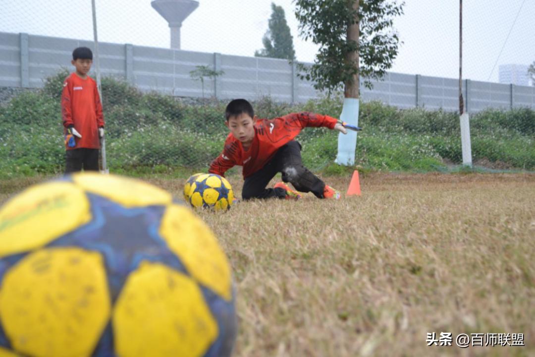 世界杯进行时！这位校长17年坚持“足球育人”，道术并举