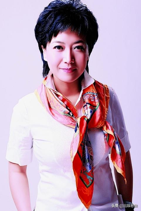 贺红梅康辉唱歌,年轻的朋友来相会贺红梅康辉