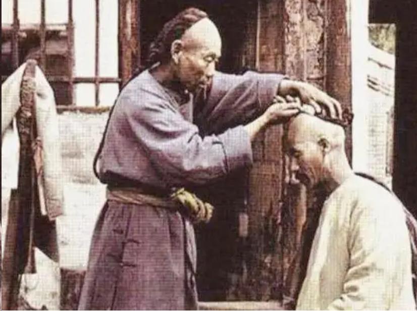 清朝时候为什么要剃光头留辫子呢,清朝人为什么剃头留辫子