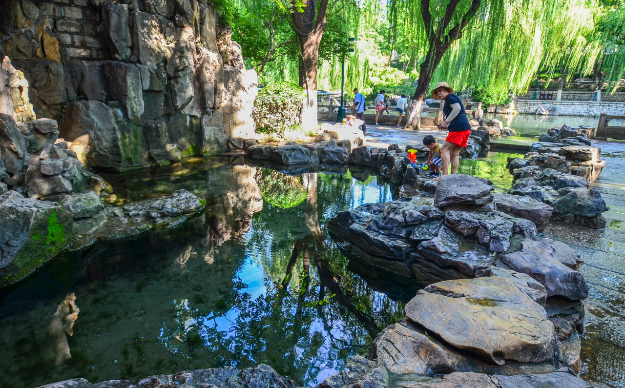 游济南趵突泉大明湖的感慨,趵突腾空润泉城