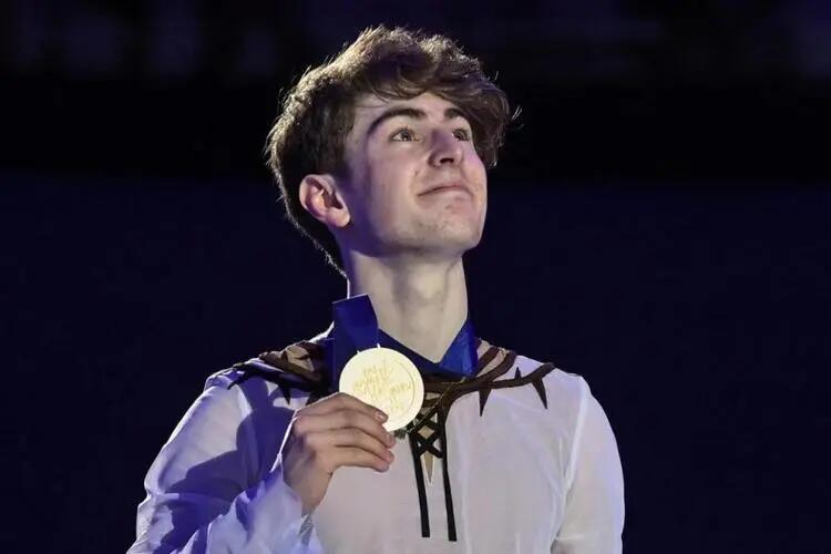 莎莎特鲁索娃发签名照,特鲁索娃和莎莎是同一个人吗