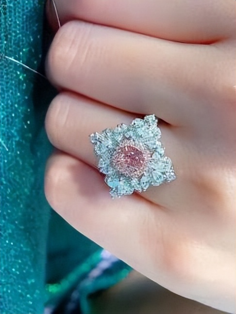 七夕节如何正确秀恩爱,七夕怎么过都在秀恩爱晒礼物