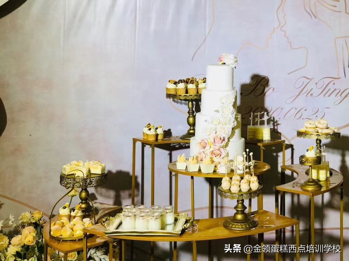 现在学西点烘焙前景如何,想学烘焙去做学徒靠谱吗