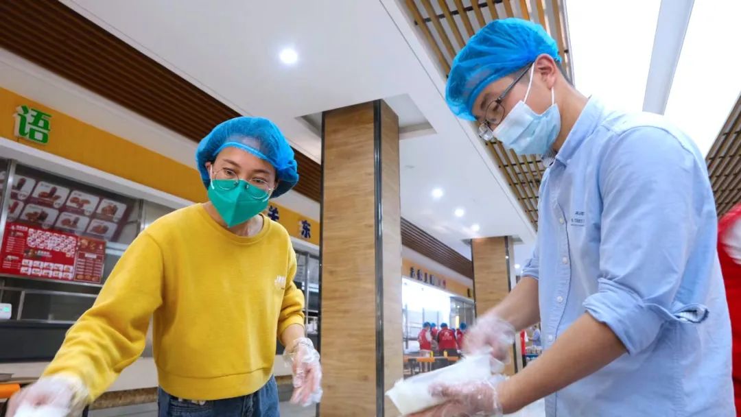 疫情大考彰显中国力量,疫情大考中坚定四个自信