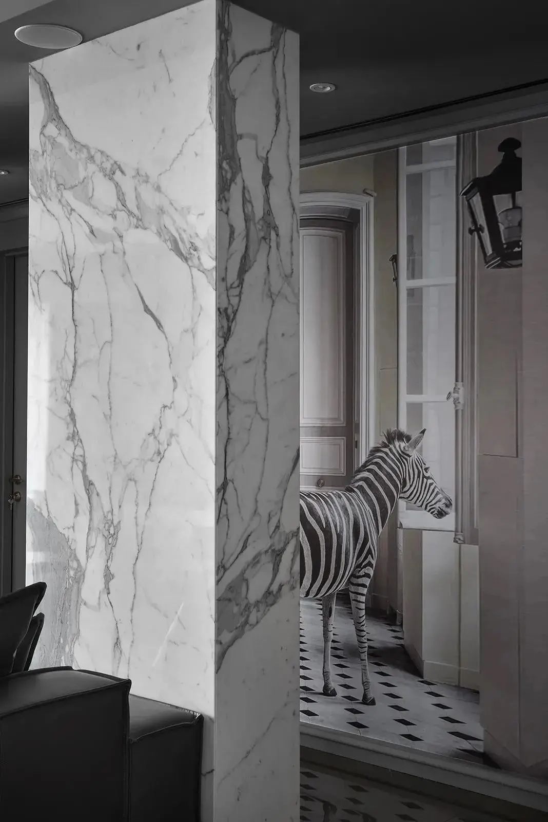 鱼肚白墙砖怎么贴显档次,鱼肚白瓷砖铺贴实景图