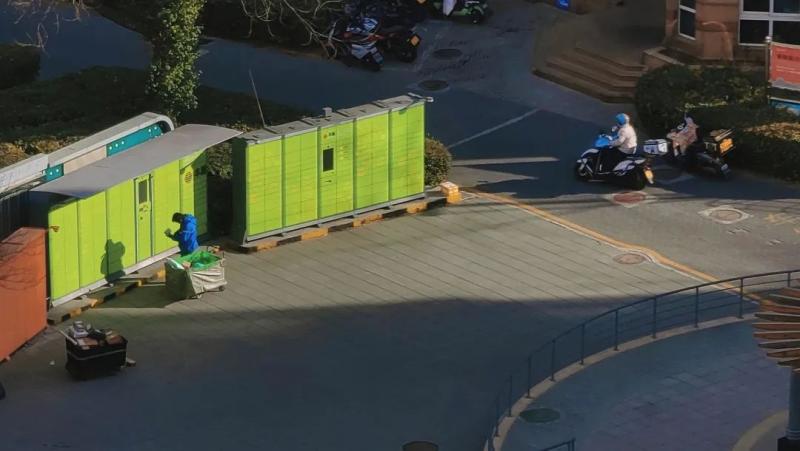 北京白天送快递晚上送外卖赚多少,快递小哥送快递工作