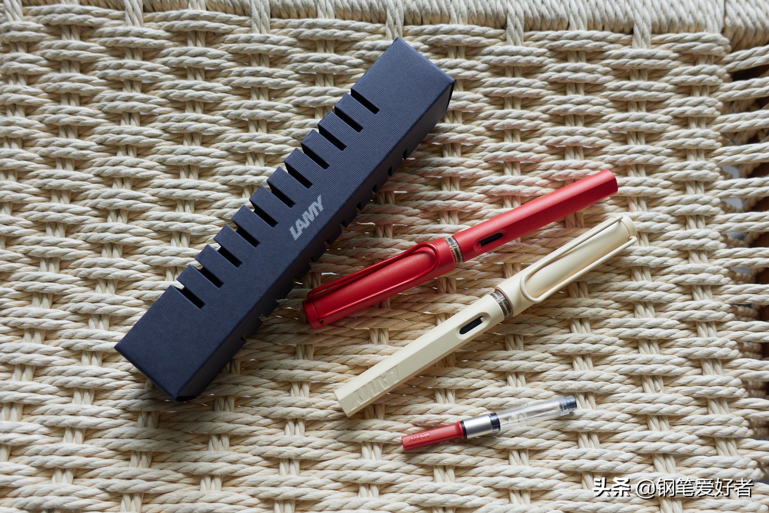 lamy凌美钢笔太空联名,lamy凌美钢笔草莓红