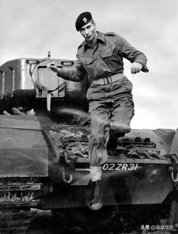 吸血鬼王子爱上一个女人,吸血鬼王子爱上一位人类女孩