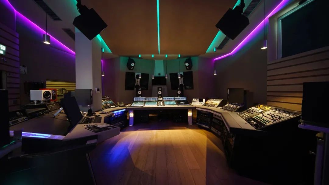 意大利的玻璃之家选择了SolidStateLogicSystemT和Network