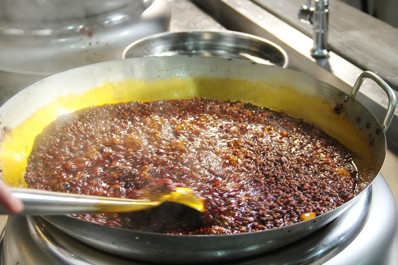 火锅料推荐牛油火锅料,炒好一款重庆火锅底料哪些最重要