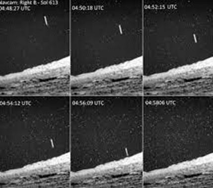 苏联火星探测器，在失踪前一刻，拍到的长条形天体，到底是什么？