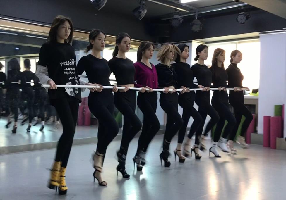 服装表演专业山东分数线2022,艺术类专科表演专业分数线2023