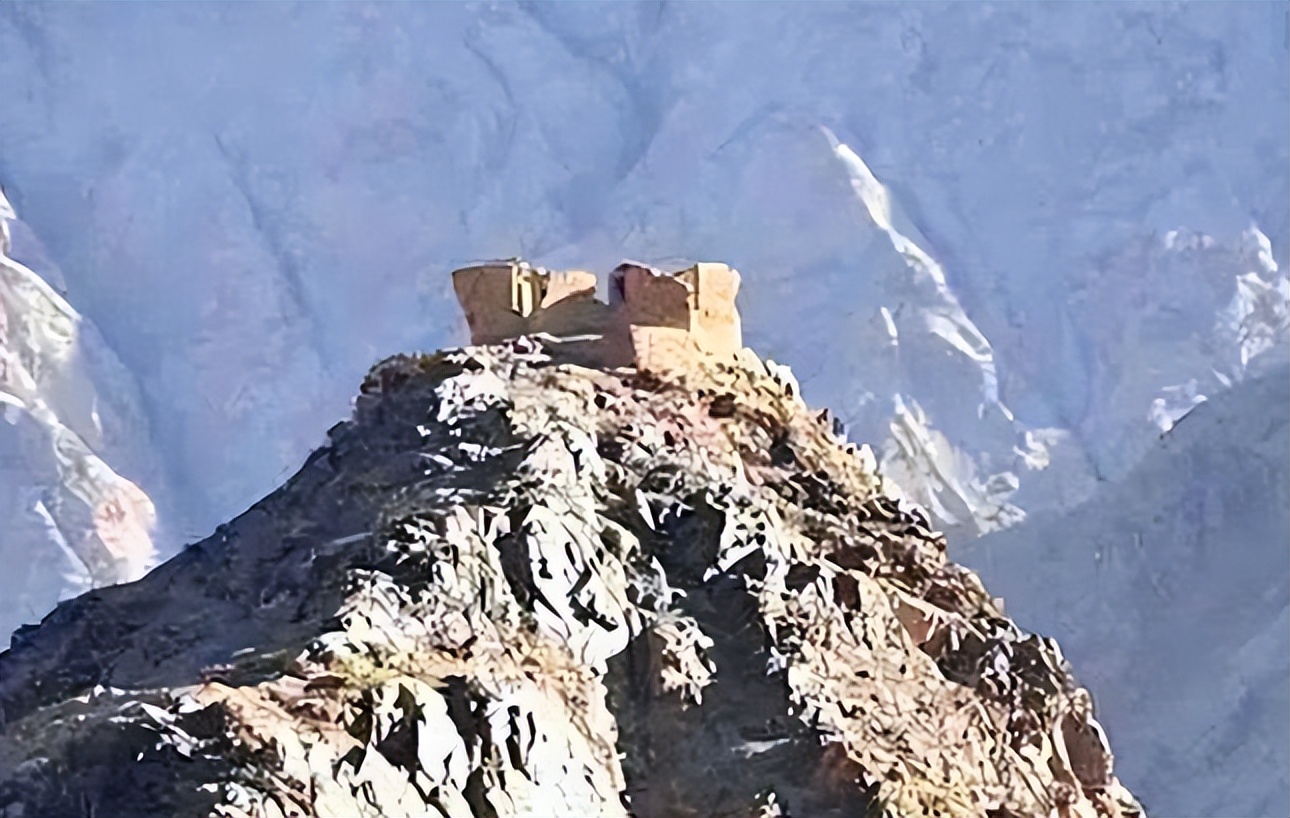 被遗忘的哨兵忍饥挨饿4年，见到解放军后大哭：终于有人来换岗了