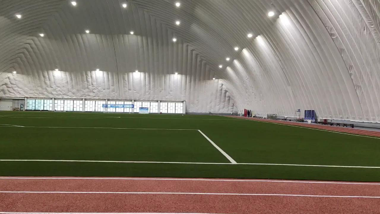 新疆第一个空中足球场,新疆最专业的足球场