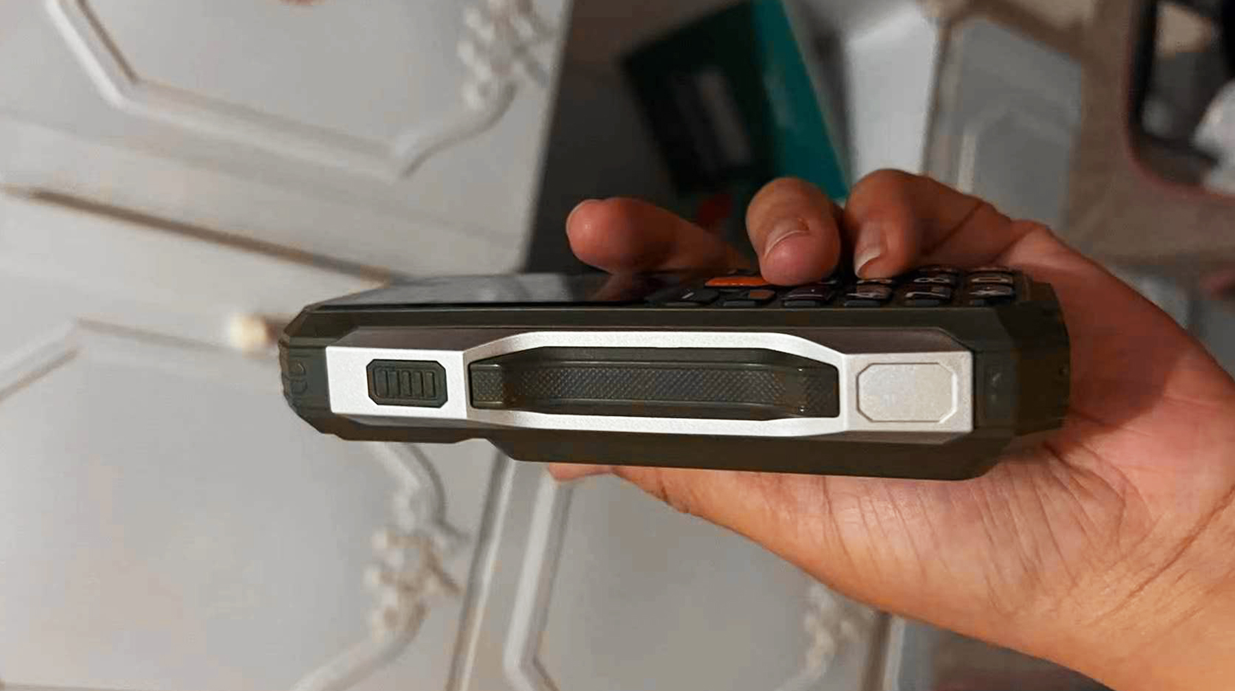 纽曼三防老年机,纽曼老年机各功能键介绍