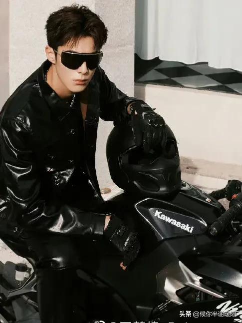 王一博王鹤棣帅气,王一博王鹤棣机车