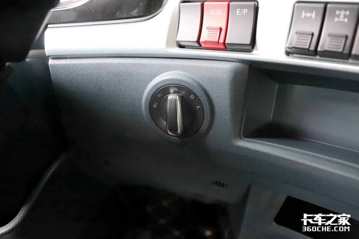 能洗澡做饭的床车,能洗澡带大床的房车