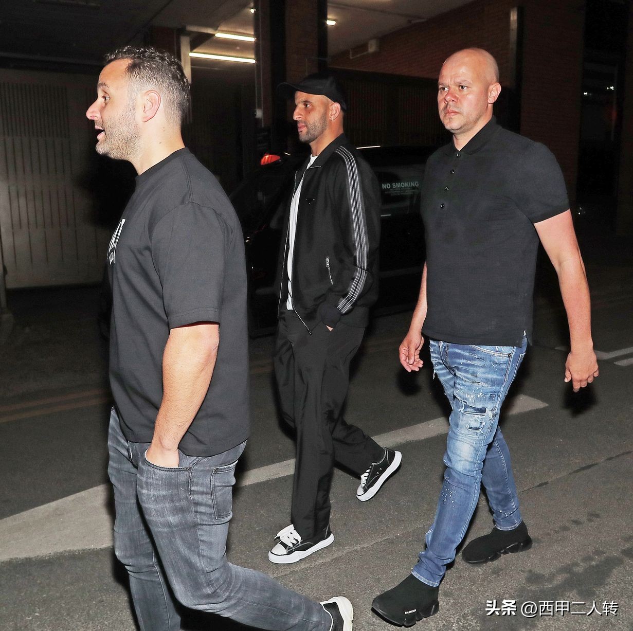 曼城夺冠派对哈兰德和女友,曼城球员开派对庆祝