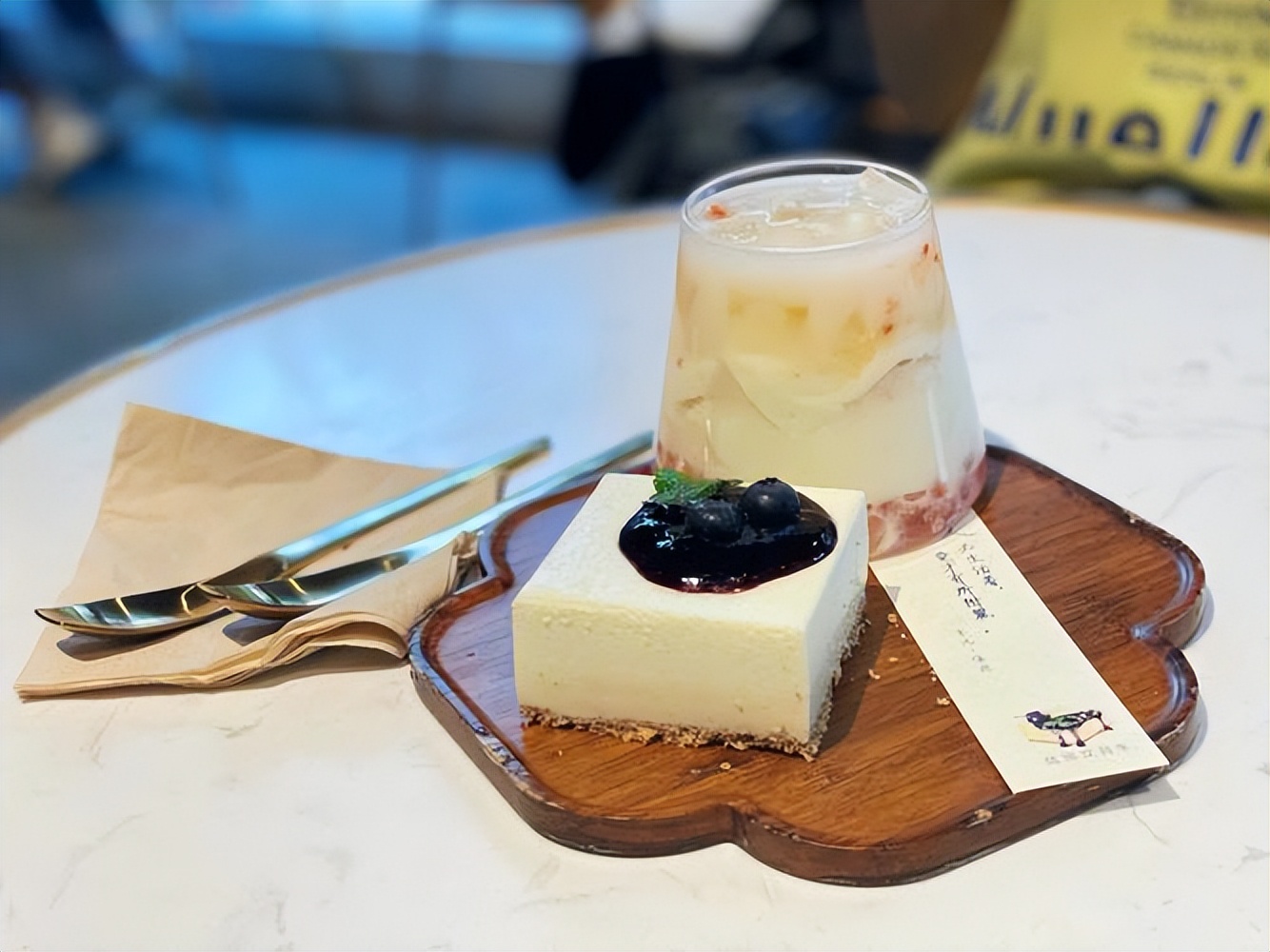 长期早上吃苹果会伤胃吗,肚子饿吃苹果会伤胃吗为什么呢