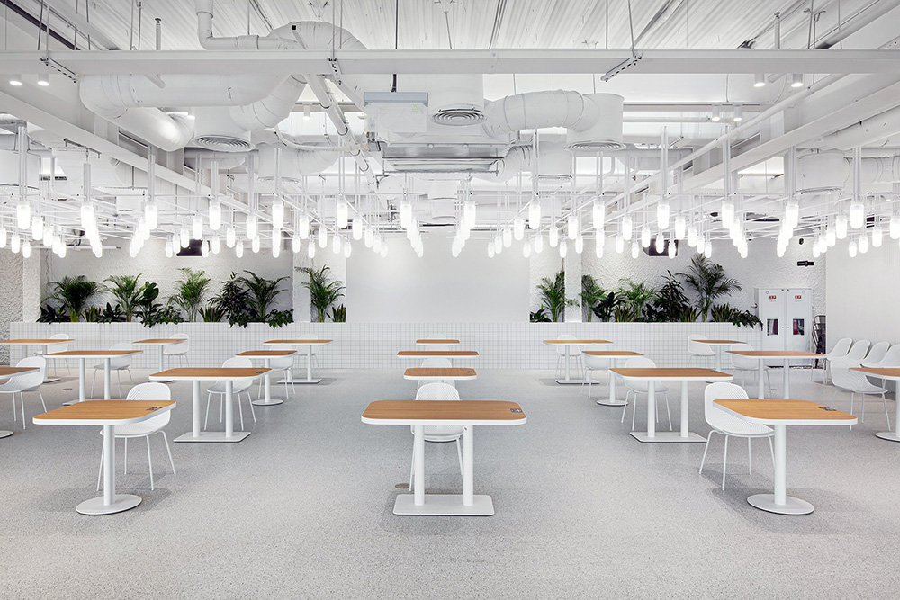 自由畅想云科技公司SQUAD基辅总部大楼设计欣赏