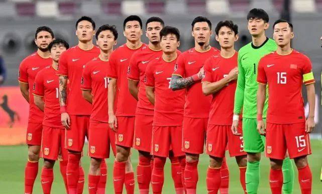 小说：东施效颦与中国男足