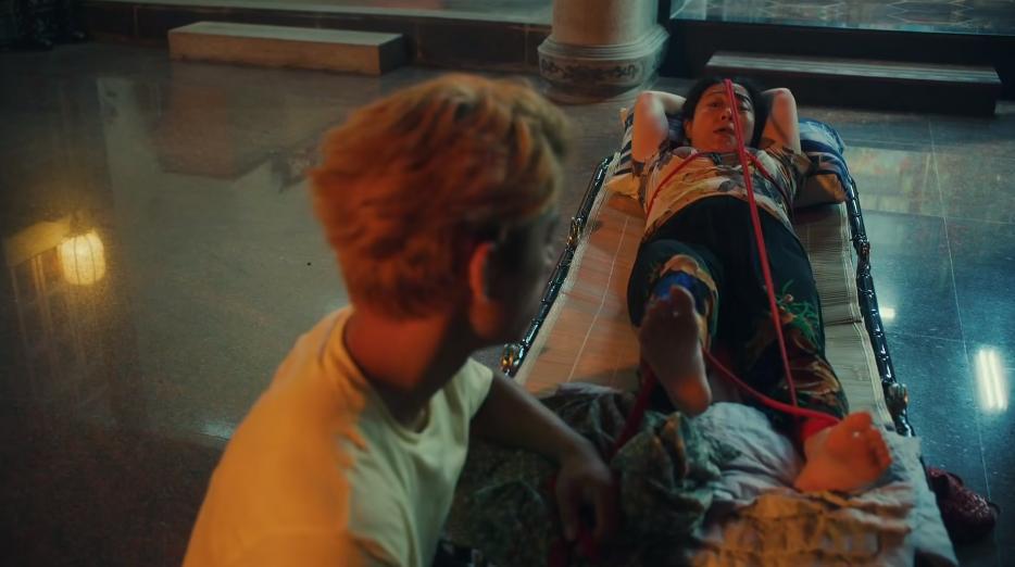 电钻开颅，气球手套塞菊花！你想不到的治疗手段都在这部剧里