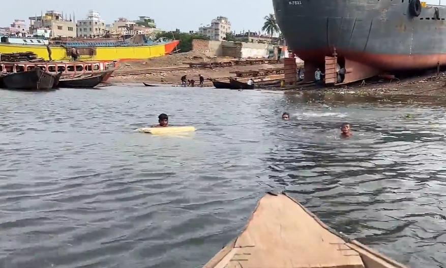 孟加拉国最脏的贫民窟生活纪录片,孟加拉比印度还脏吗