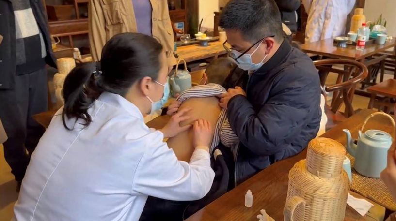 慈善家故事视频,企业家蔡明