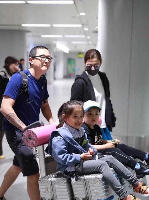 梅婷鄢颇离婚因为谁,梅婷和鄢颇度过了七年的婚姻生活