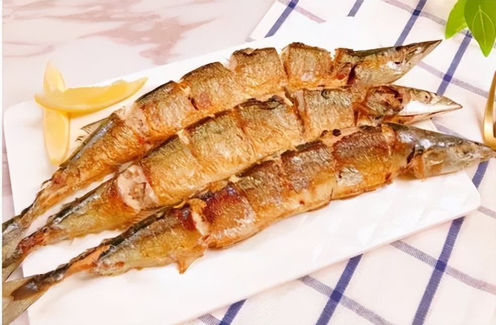 春季秋刀鱼,春鲜刀鱼