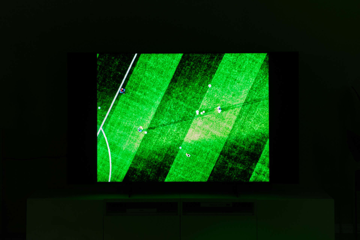 TCLQ10H深度体验让MiniLED电视疯狂卷起来