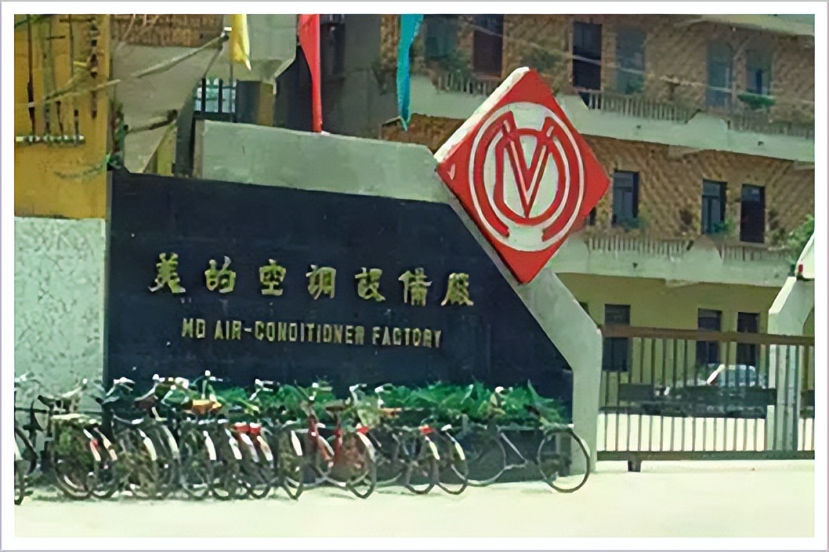 刚刚,他一把捐出30亿,面都不露下