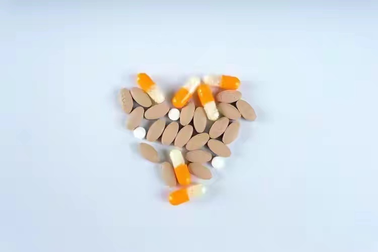 蛇缠腰带状疱疹怎么治最好,蛇缠腰带状疱疹怎么才算治好