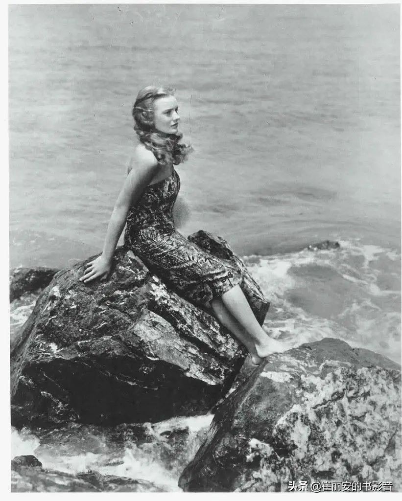 从耀眼的好莱坞影星，到遭受凌辱的“疯婆子”，她被亲妈毁了一生