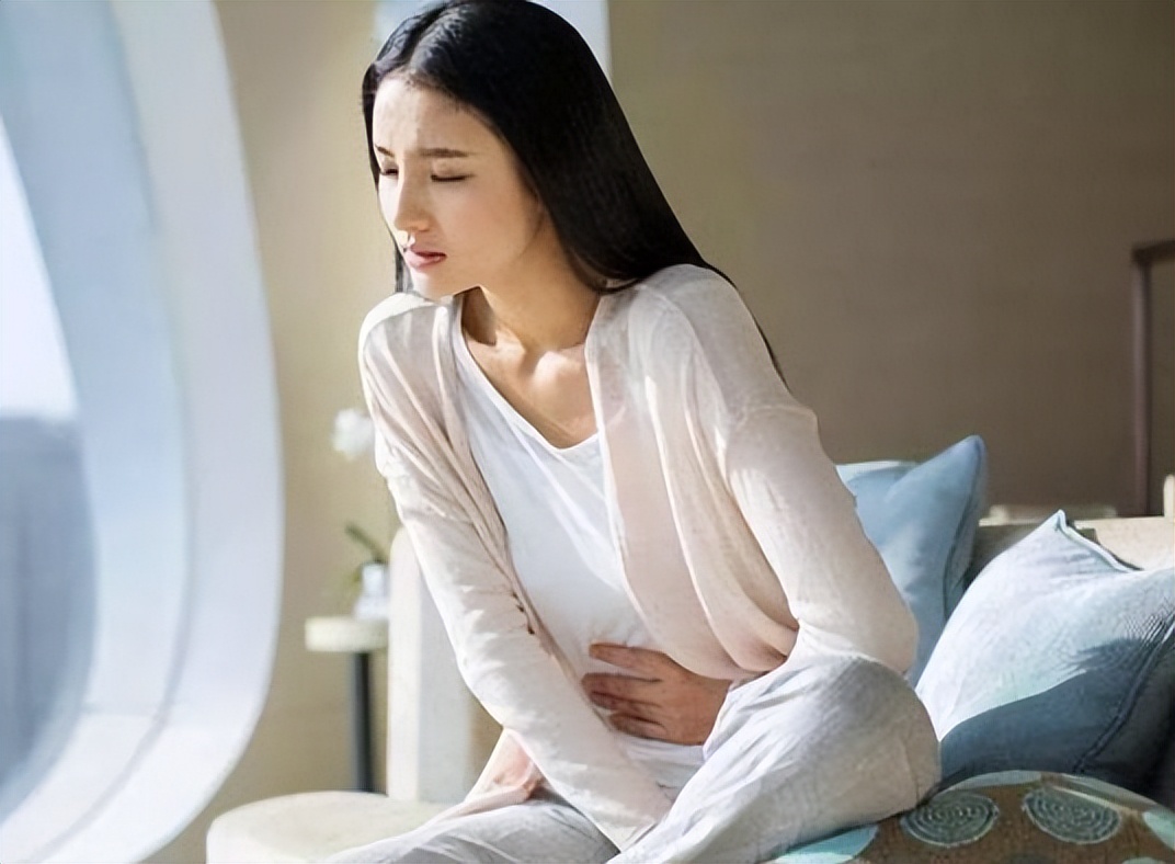 哪些女性出现生理性痉挛,女性身体痉挛是怎么引起的