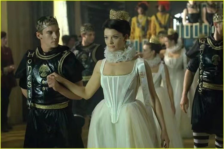 英国亨利八世电视剧,英国亨利八世的故事简短