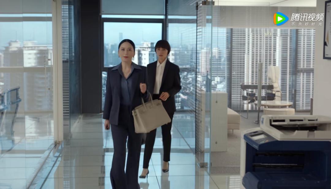 袁泉同款包包,袁泉的斜挎包